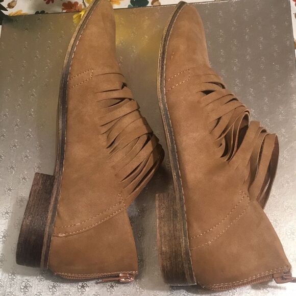 Tan Suede Ankle Mi.IM ankle booties - Picture 10 of 12